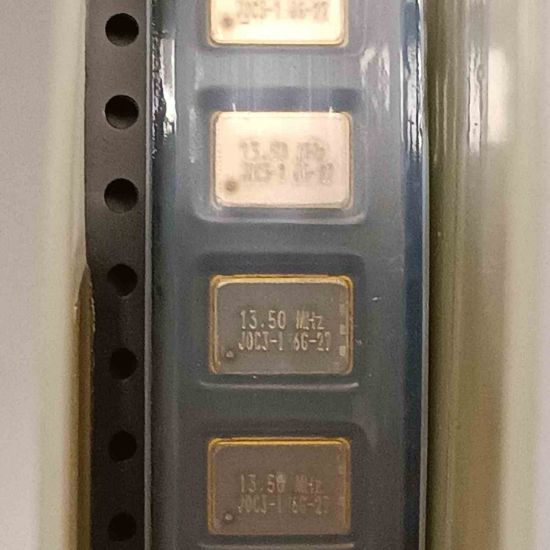 49030000741 13.5MHz SMD OSİLATÖR KRİSTALLER resmi