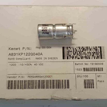 PEH226KG4120QE1 1200MF 40V RADİYAL KEMET KONDANSATÖR resmi