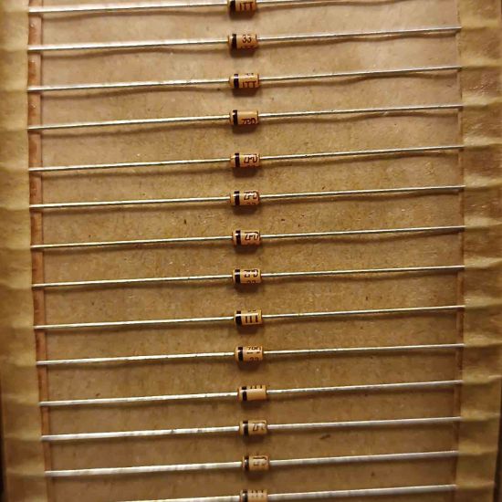 ZPD33 33V SEMICONDUCTORS ZENER DİYOT resmi