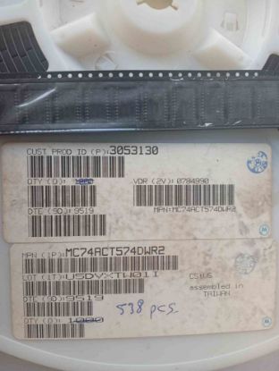 MC74ACT574DWR2 MOTOROLA TRİMER ENTEGRELER resmi