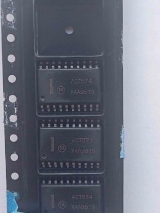 MC74ACT574DWR2 MOTOROLA TRİMER ENTEGRELER resmi