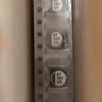 47MF 10V  5x5 SMD KONDANSATÖR resmi