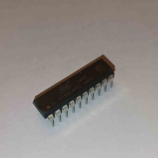 AT89C4051-24PU DİP ENTEGRELER resmi