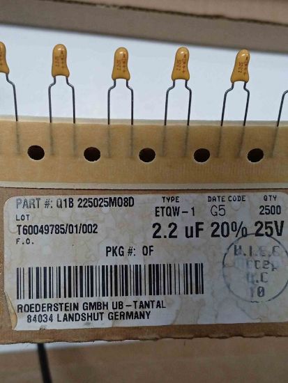 Q1B225025M08D VISHAY KONDANSATÖR resmi