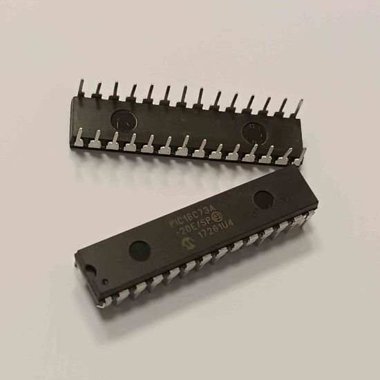 PIC16C73A-20E/SP resmi
