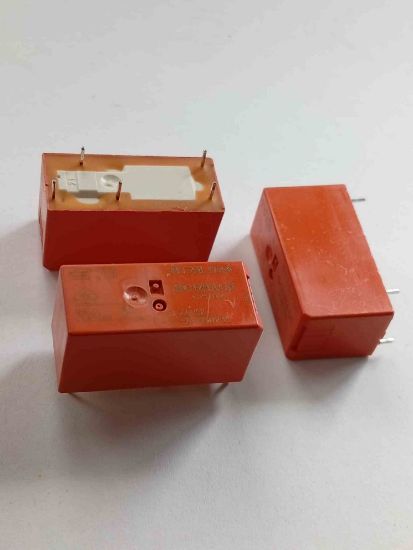RT21L024 24V 12A 1C 5PIN SCHRACK GÜÇ RÖLE resmi