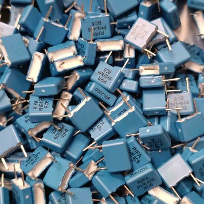 PHE426HK5390JR05 39NF 250V 7.5 0.05 KEMET POLYESTER KONDANSATÖR resmi