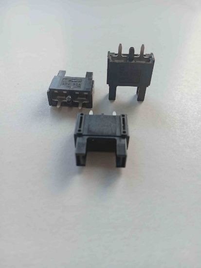 SİGORTA YUVASI 32V 20A resmi