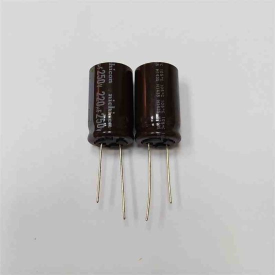 220MF 250V 18x31 105 NICHICON ELKO KONDANSATÖR resmi